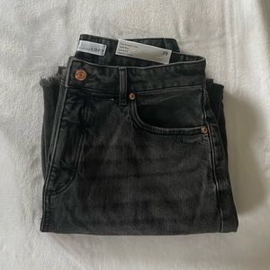 LOFT Curvy Frayed High Rise Crop Jeans